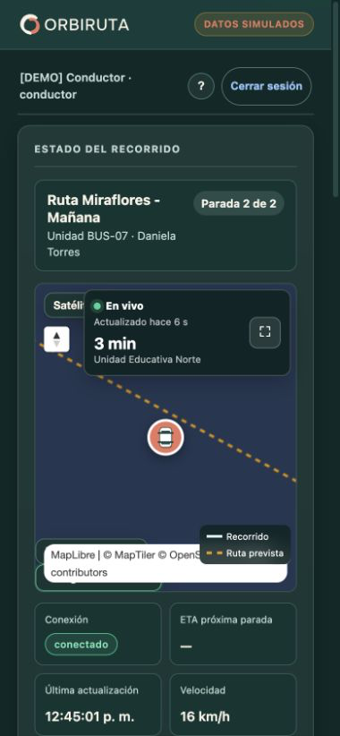 Conductora consultando la próxima parada de la Ruta Miraflores con datos demostrativos